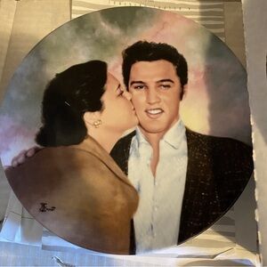Elvis Presley colecters ceramic plate